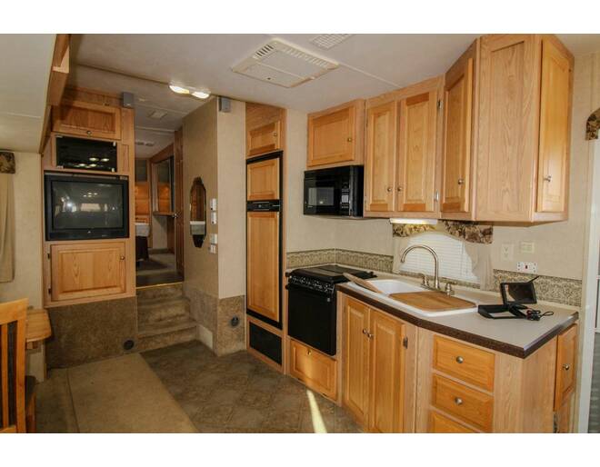 2007 Peterson Excel RT 28TRW Fifth Wheel at Wilder RV STOCK# VT24145A Photo 6
