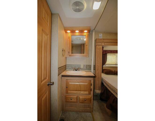 2007 Peterson Excel RT 28TRW Fifth Wheel at Wilder RV STOCK# VT24145A Photo 21