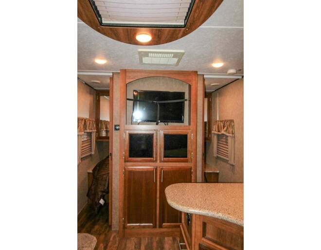 2017 Prime Time Tracer Ultra Lite 3150BHD Travel Trailer at Wilder RV STOCK# OR24077A Photo 9