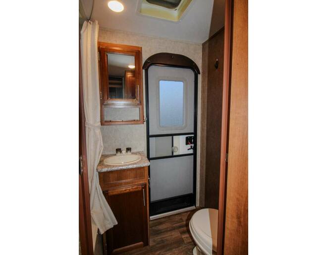2017 Prime Time Tracer Ultra Lite 3150BHD Travel Trailer at Wilder RV STOCK# OR24077A Photo 15