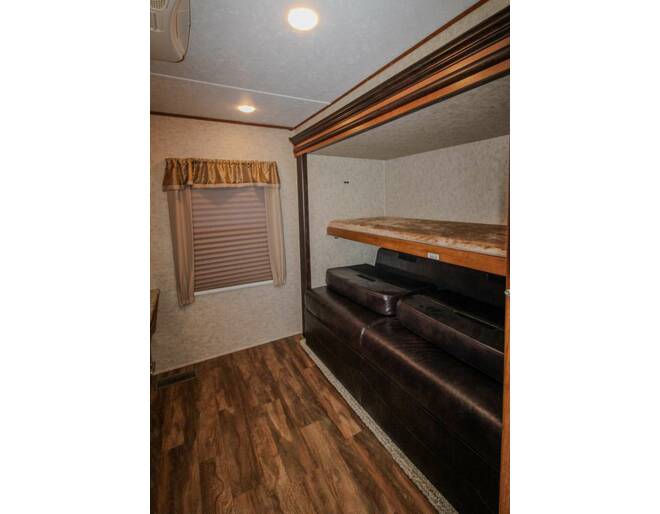 2017 Prime Time Tracer Ultra Lite 3150BHD Travel Trailer at Wilder RV STOCK# OR24077A Photo 18
