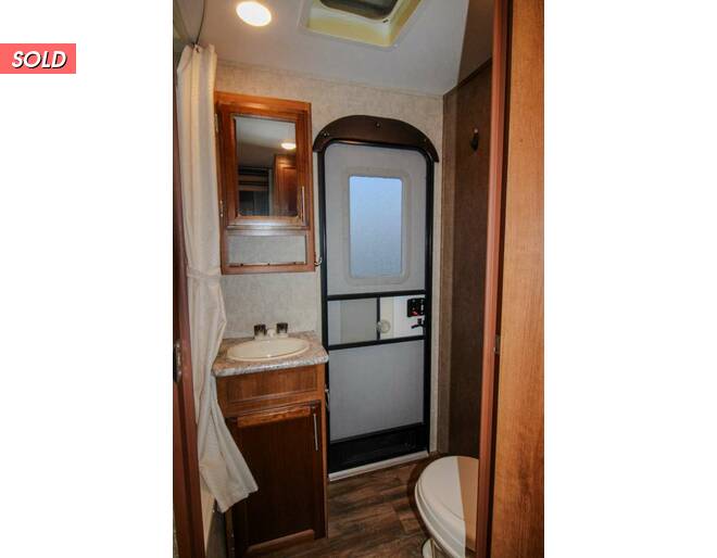 2017 Prime Time Tracer Ultra Lite 3150BHD Travel Trailer at Wilder RV STOCK# OR24077A Photo 15