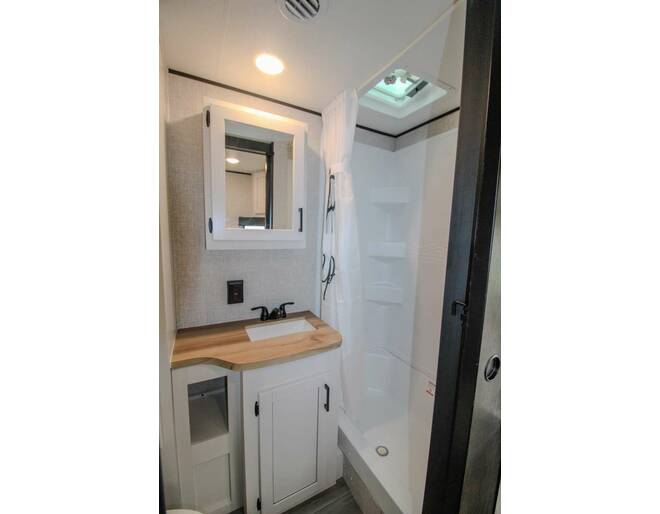 2024 Open Range Conventional 25FB Travel Trailer at Wilder RV STOCK# OR24209 Photo 16